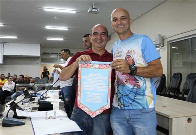 Irmandade do Rosário apresenta resultados da festa e faz homenagem aos vereadores